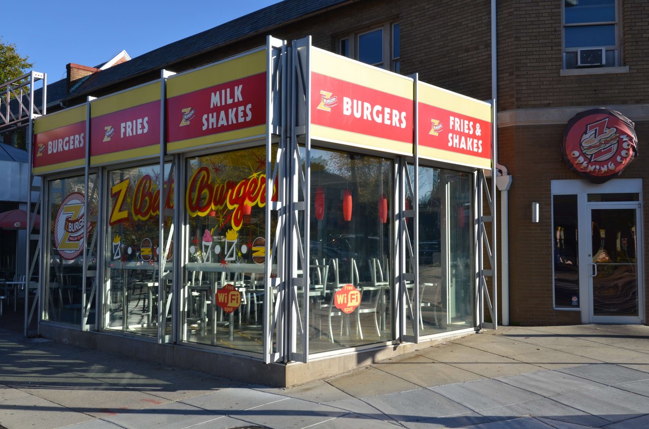 Fast casual dining at Z Burgers in Tenleytown, DC.