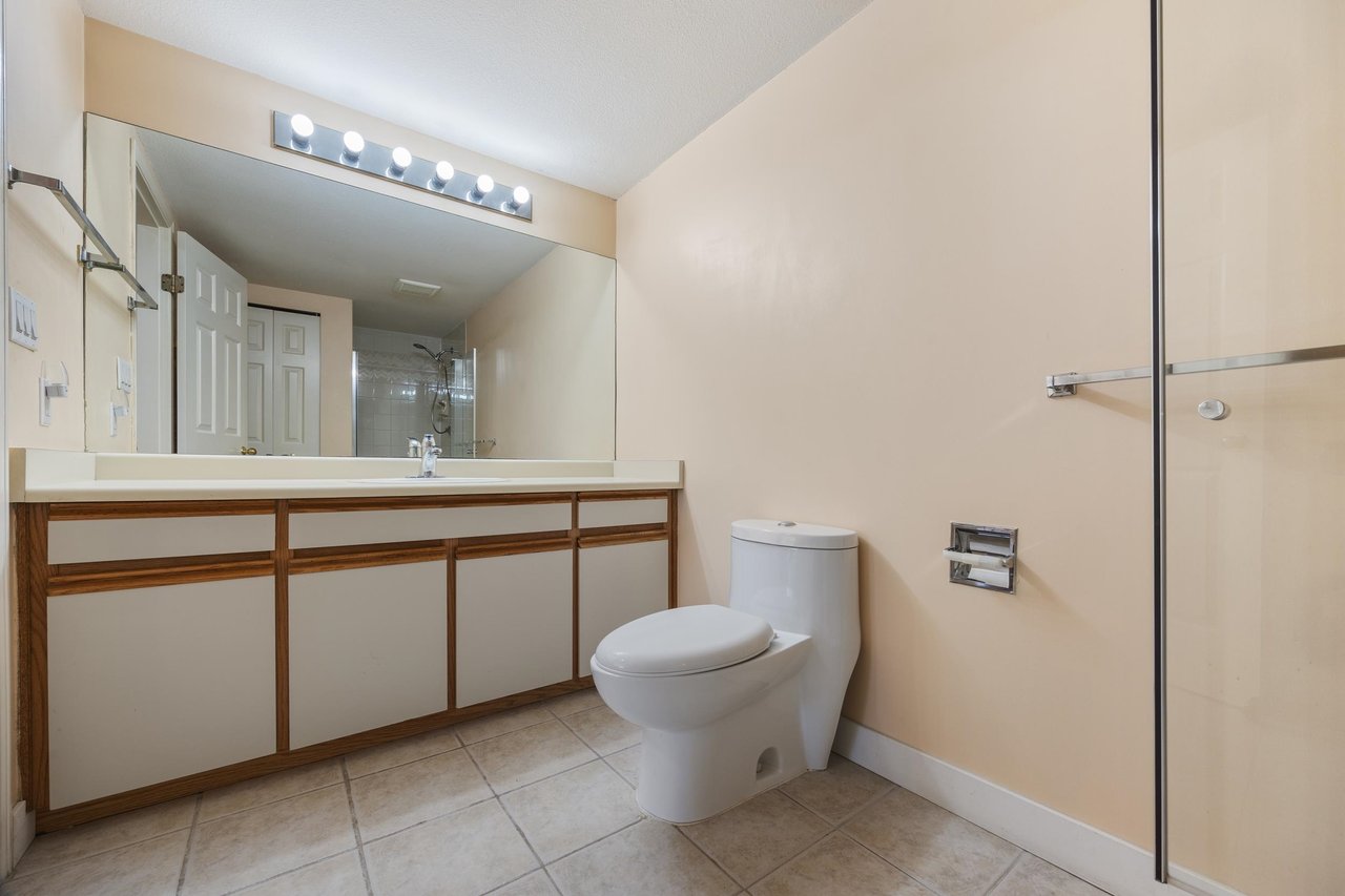 109-11240 Mellis Dr