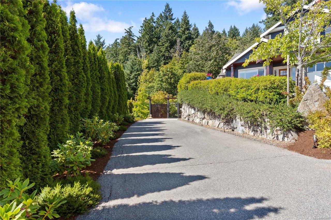 630 Granrose Terr, Colwood