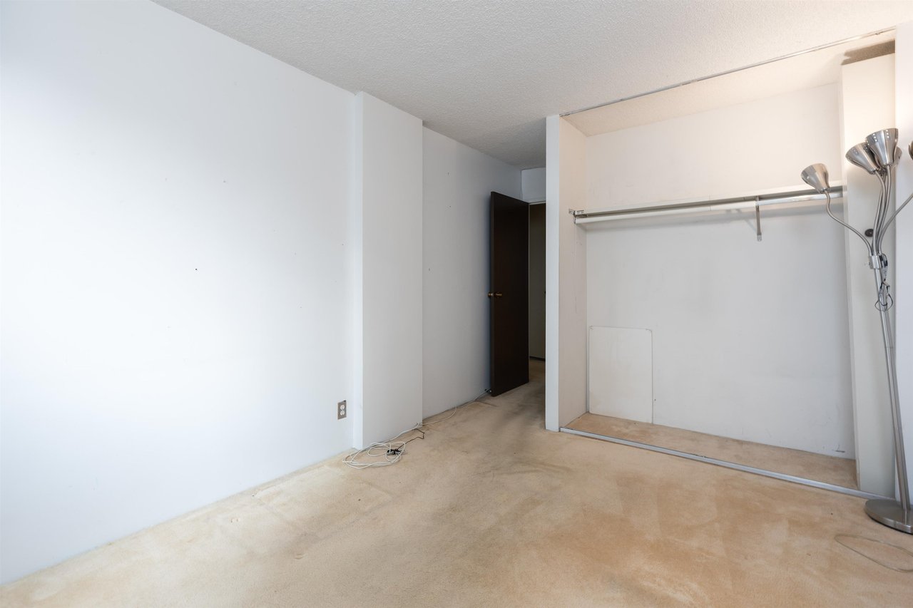 408-2020 Fullerton Ave