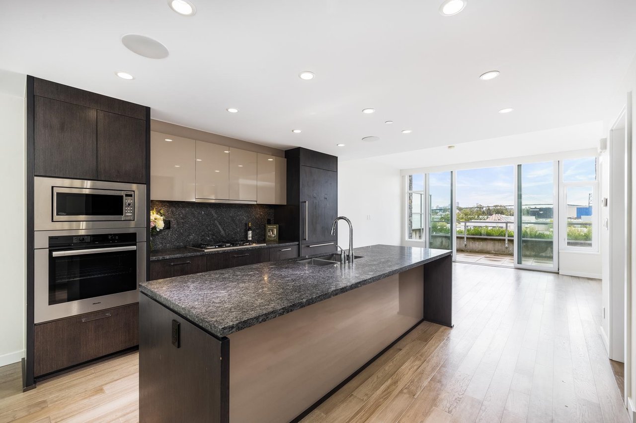 774 Arthur Erickson Pl