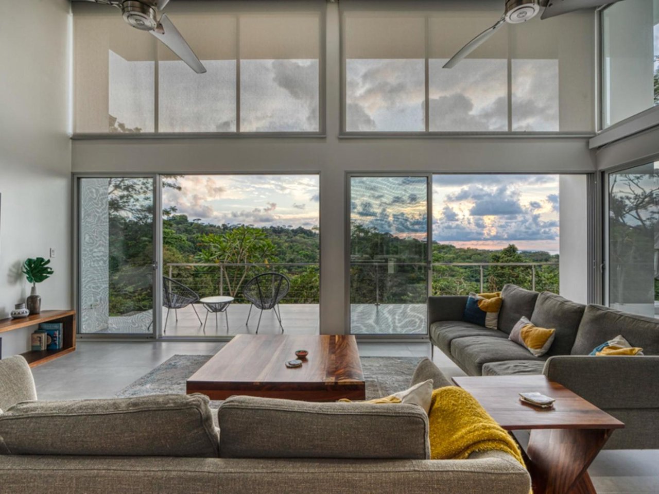 Modern Oceanview Luxury Estate, Dominical, Puntarenas