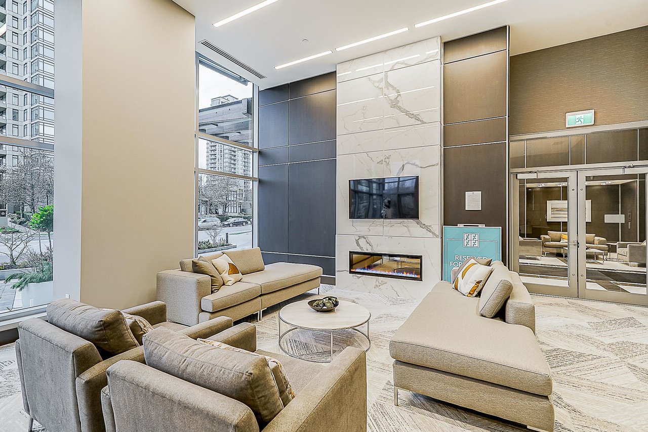 403-2388 Madison Ave