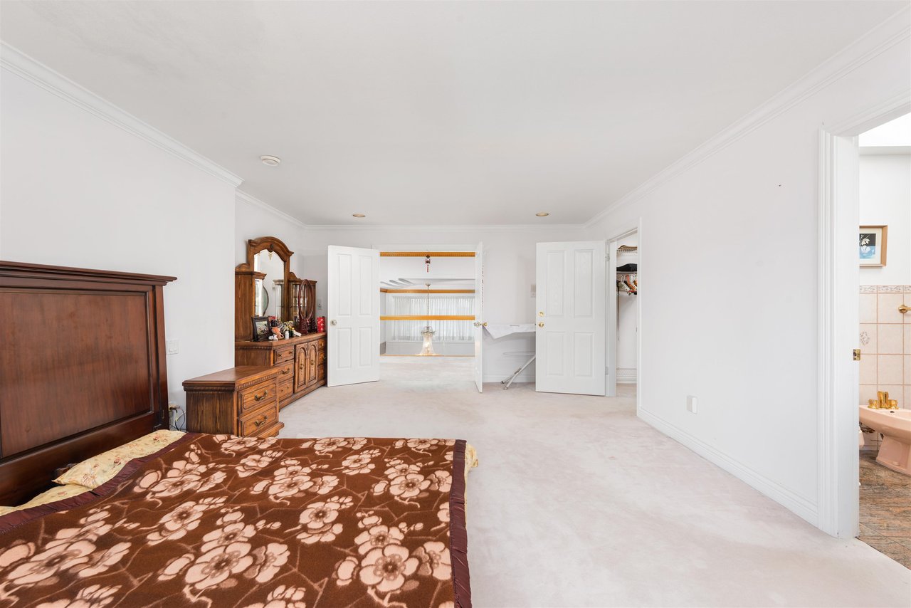 6160 Azure Rd