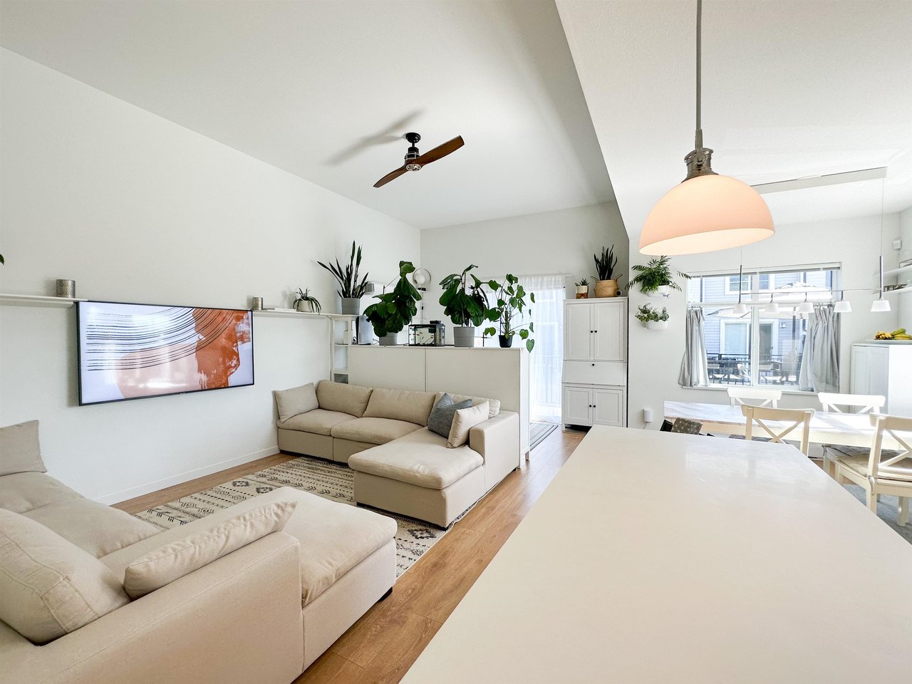 201-18505 Laurensen Pl