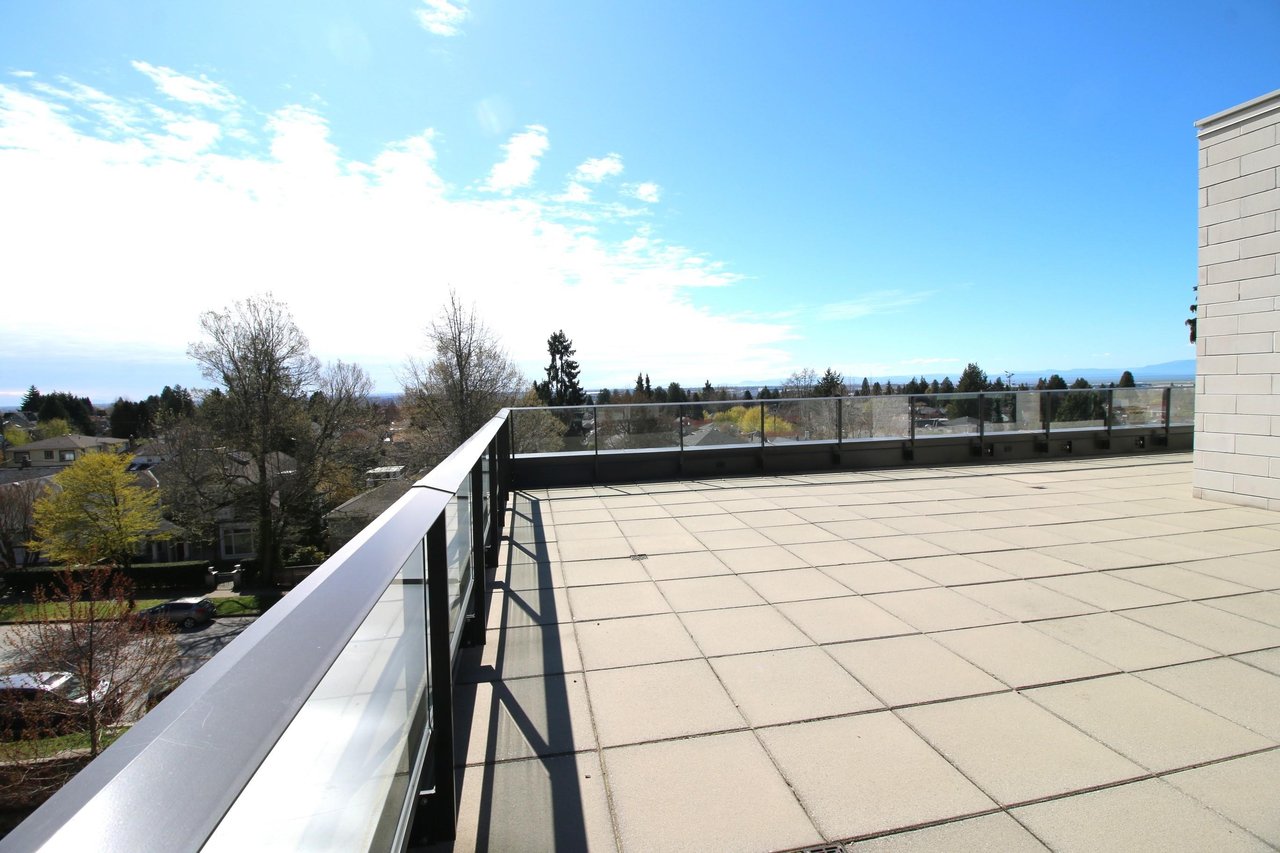 706-1571 W 57th Ave