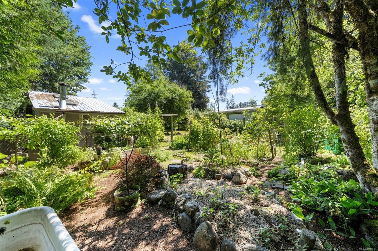 10226 South Shore Rd, Honeymoon Bay
