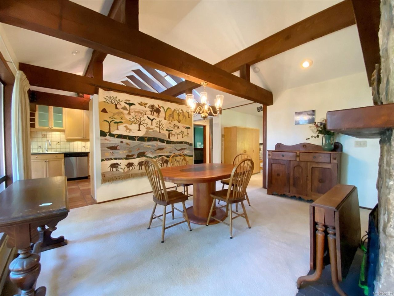 221 Wilkie Wy