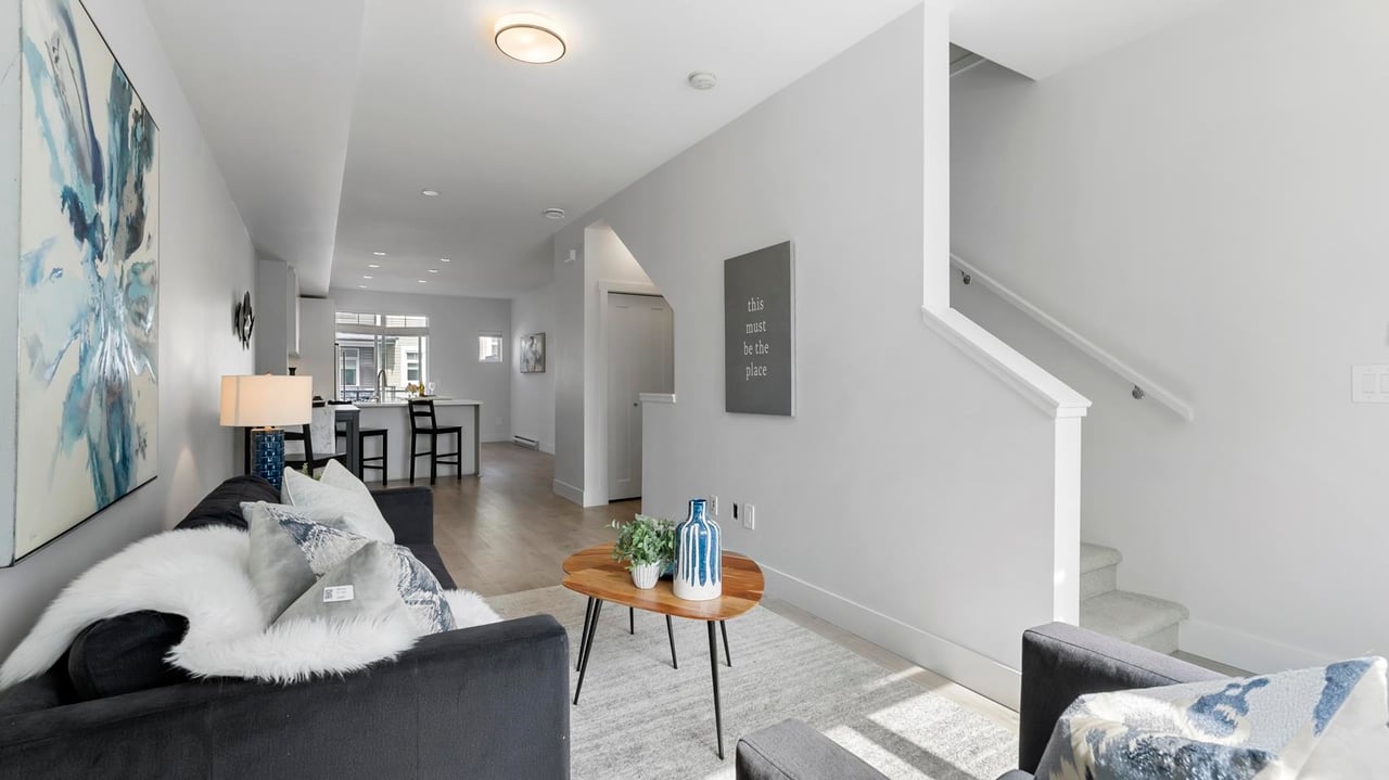 21-2070 Oak Meadows Dr