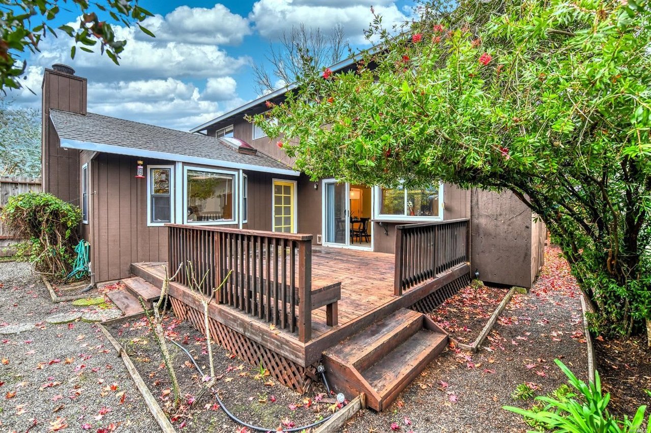 424 Simi Pl
