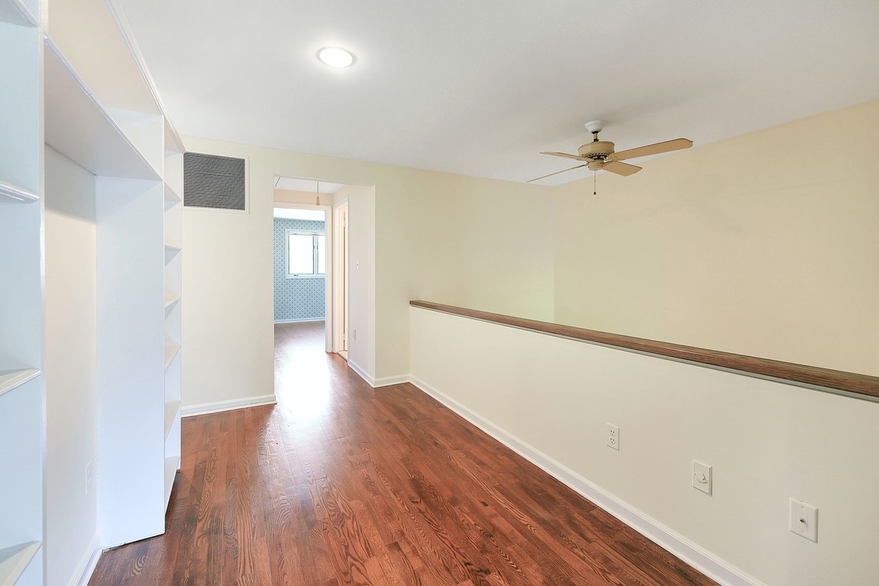 21 Whitman Lane