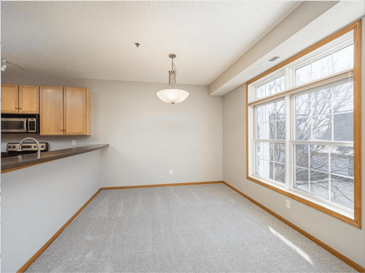 2100 Old School Road, Mound, MN