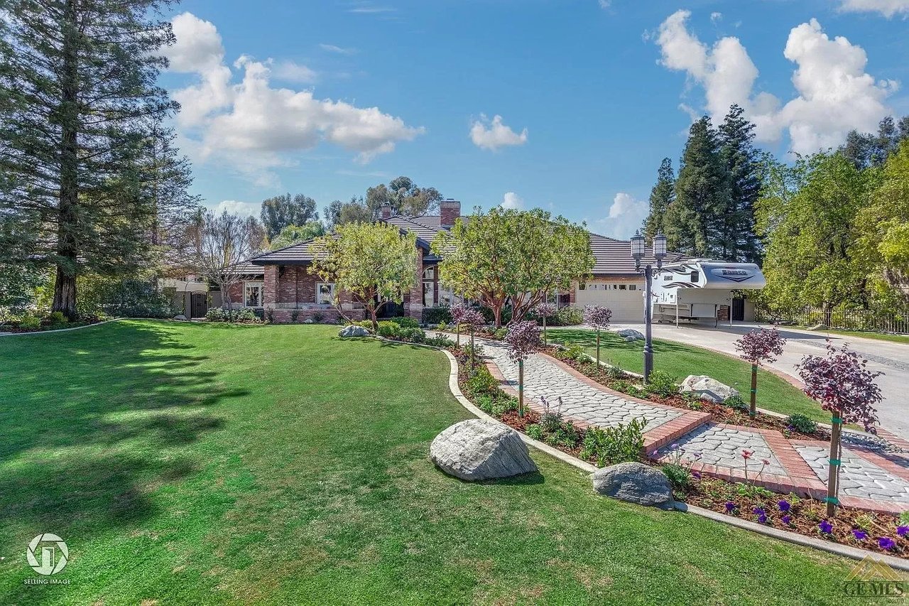 6312 De La Guerra Terrace