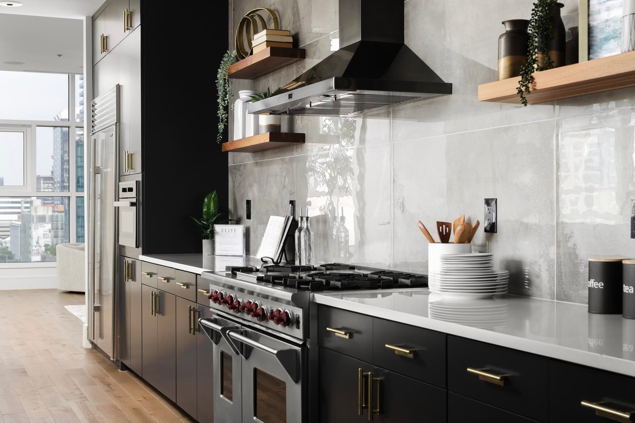 Modern and sophisticated kitchen counter setup from Elite Austin's luxury furniture rental