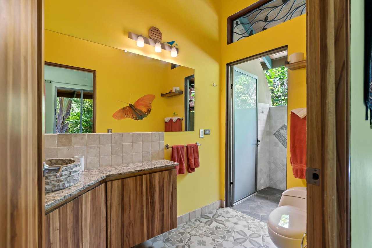 Casa Loro Verde,  Rainforest Jungle Retreat Home on 5.24 Acres in Portalon!