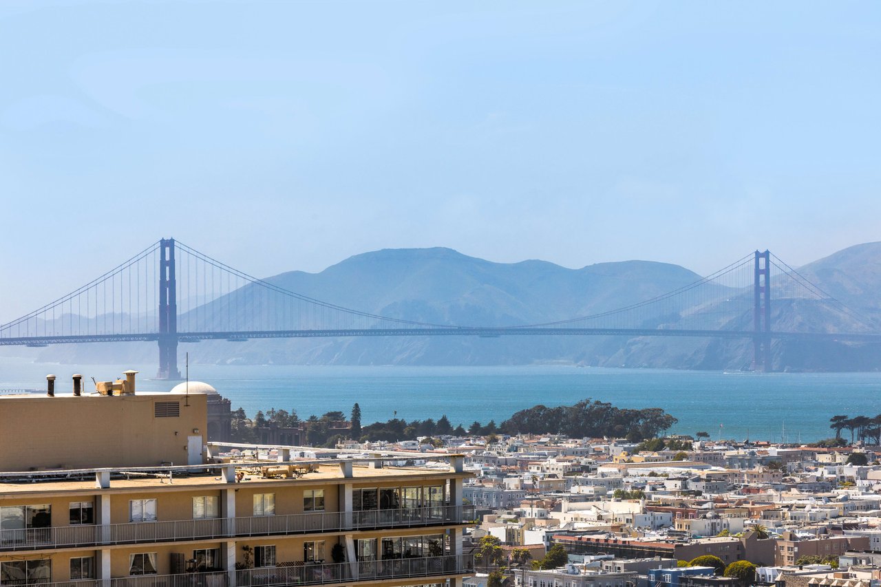 Grand Scale, Pre-War Apartment with North Bay Views