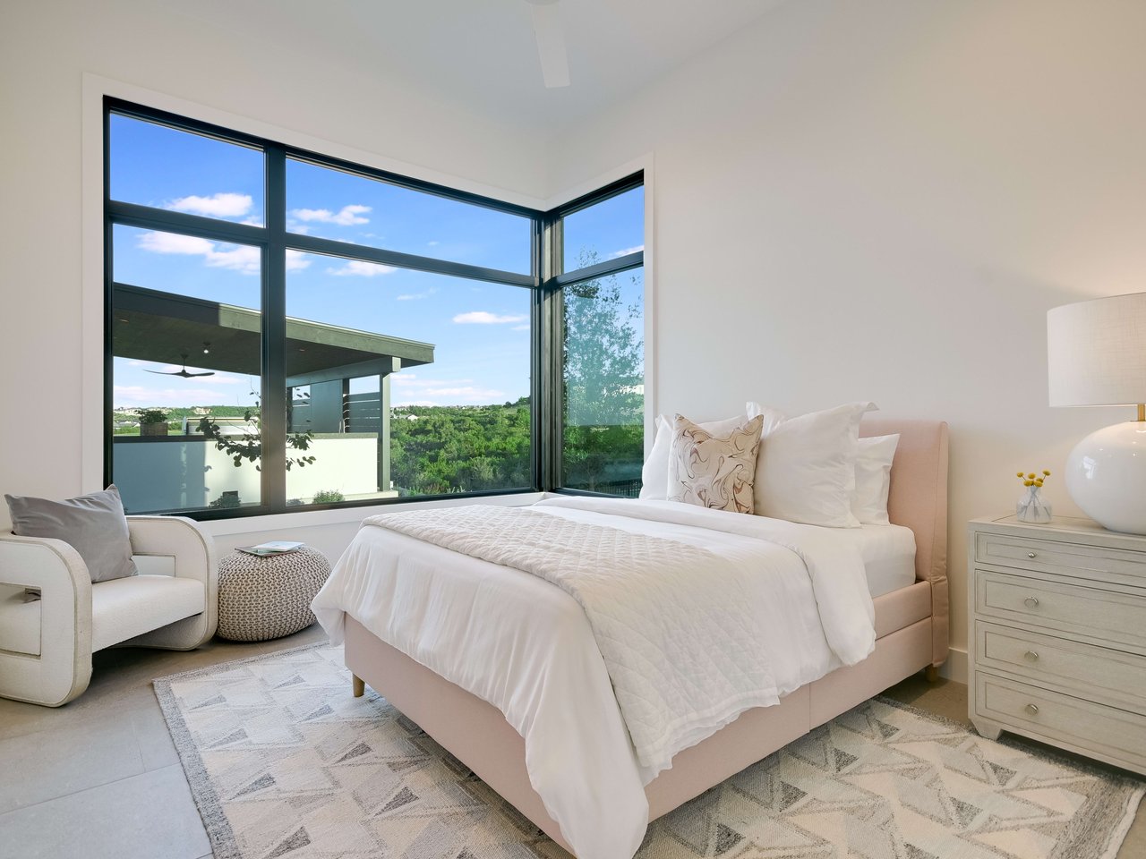 Alluring Amarra Masterpiece