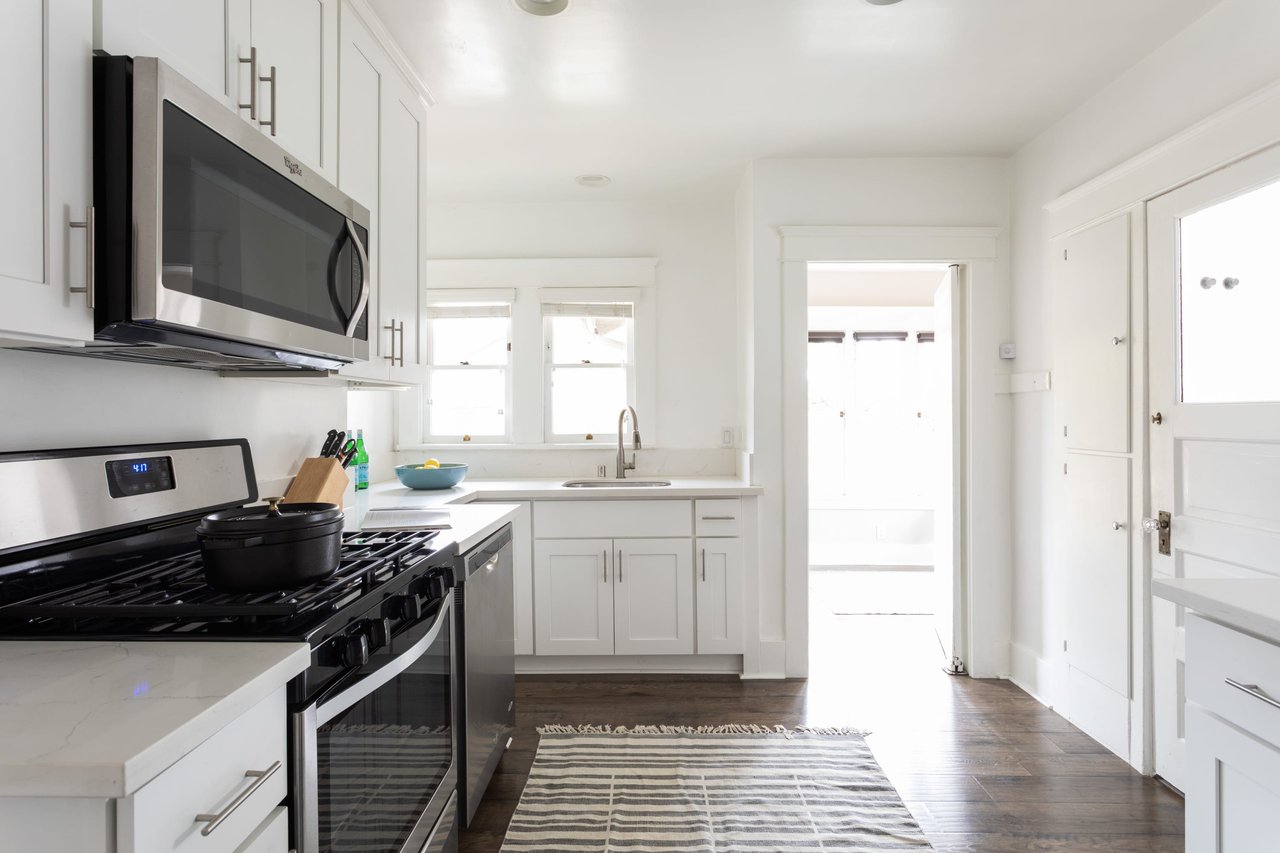 A Beautifully Preserved Craftsman in Glendale 