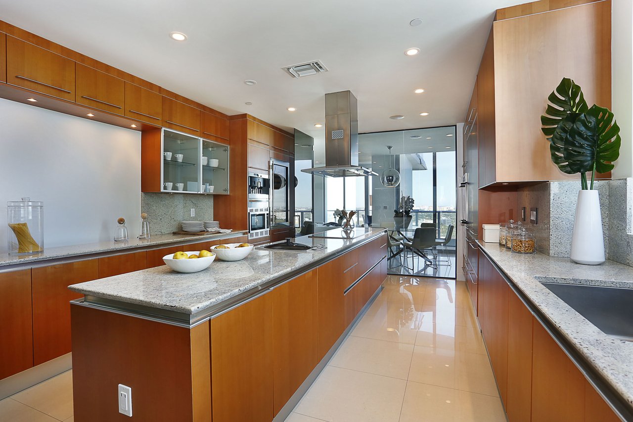 2627 S Bayshore Drive, #2301