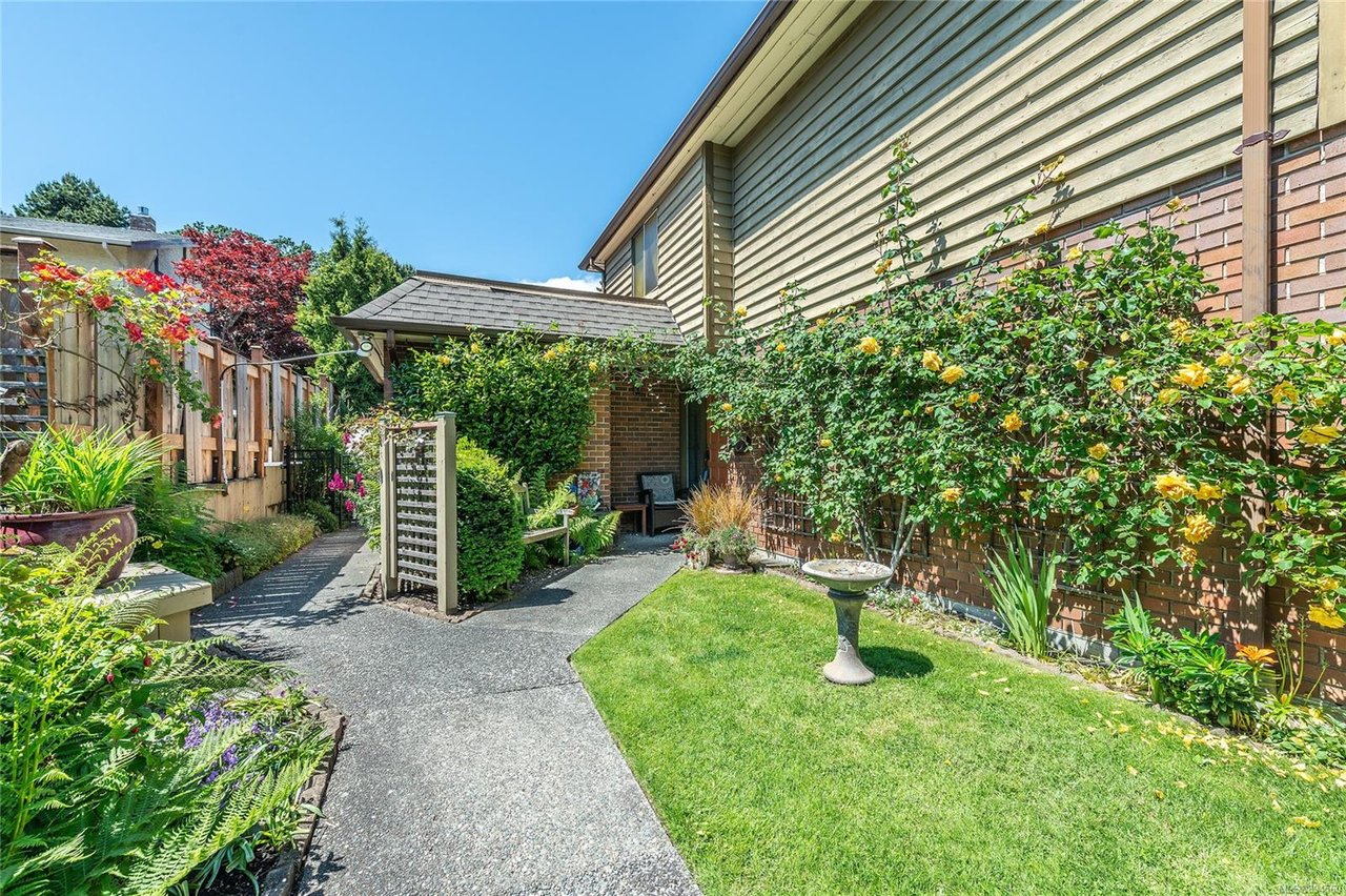 8-1019 Pemberton Rd