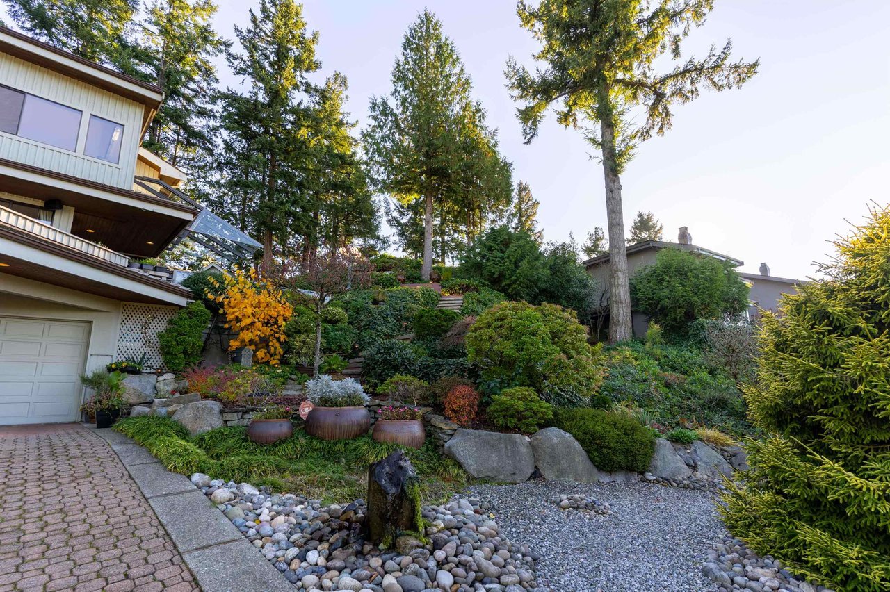5270 Aspen Cres