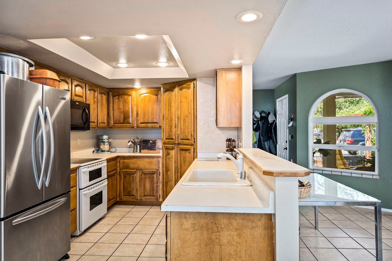 Horse Property with water rights! Incoming Producing Stables