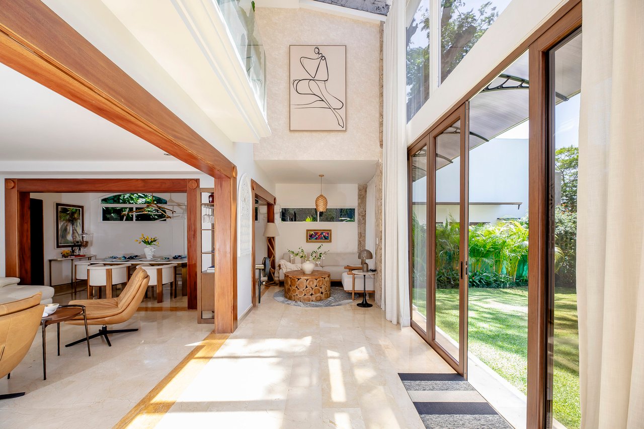 Panoramic Mediterranean Villa, Escazu, San Jose