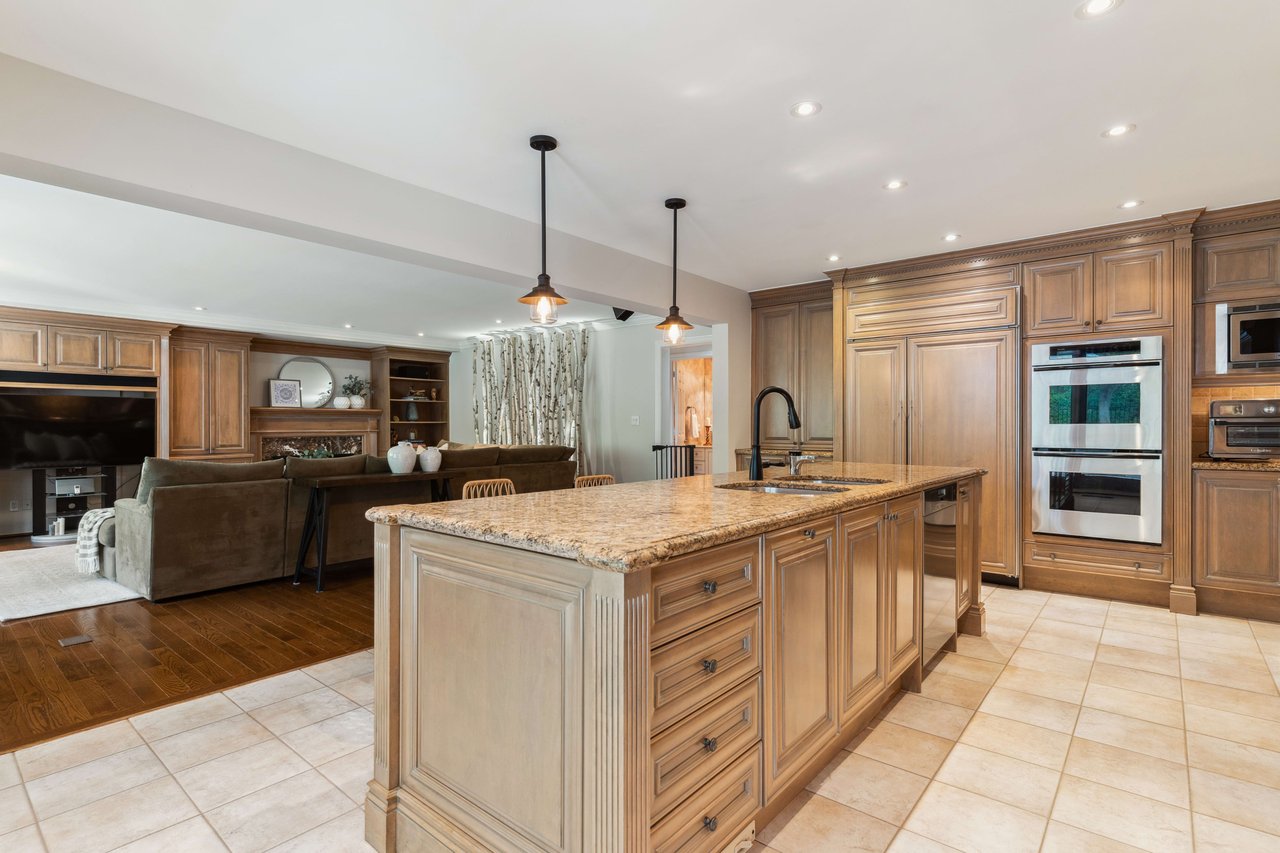 Elegant Living in Glen Abbey