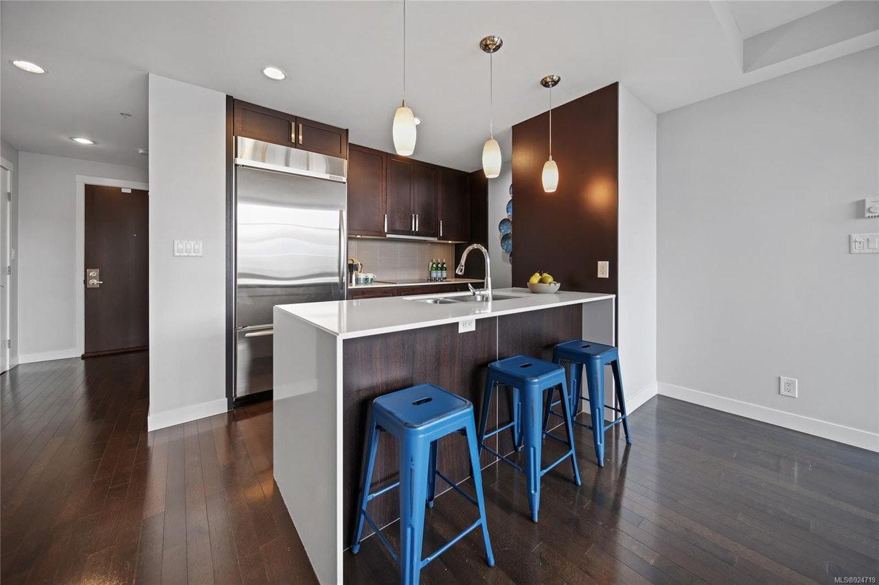501-999 Burdett Ave