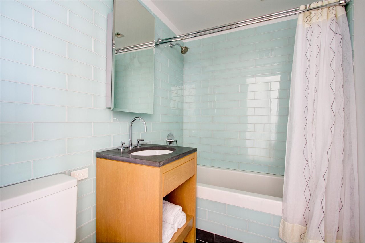 310 West 52nd St, 29C