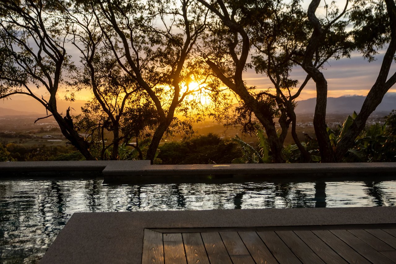 Dual Luxury Homes Estate, Heredia