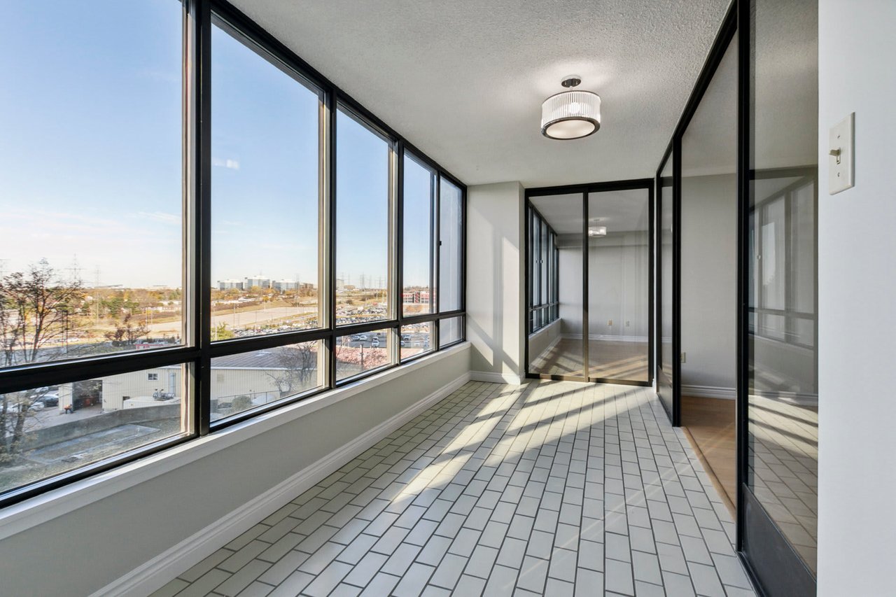 65 Skymark Drive 301