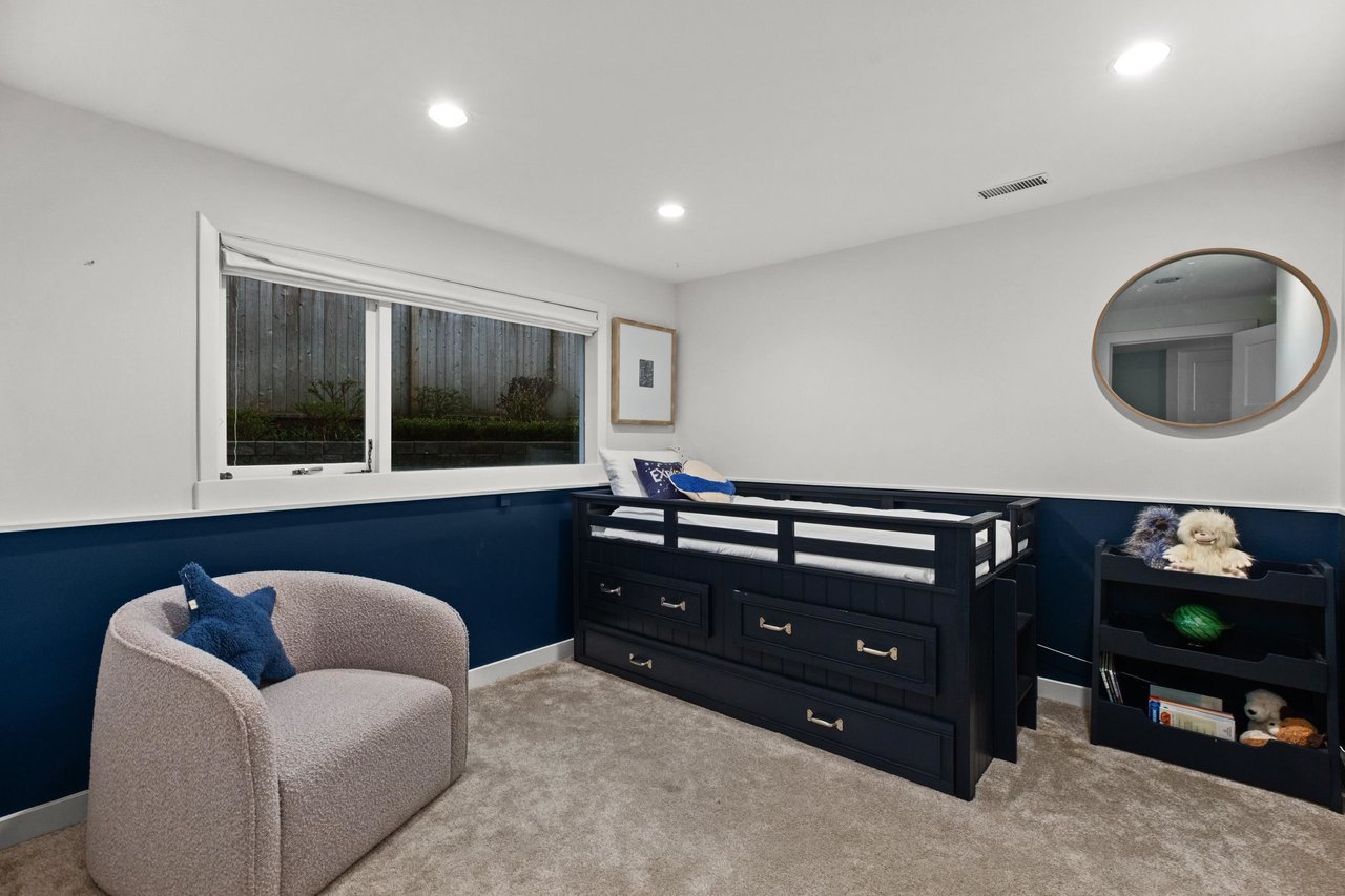 5727 Bluebell Dr