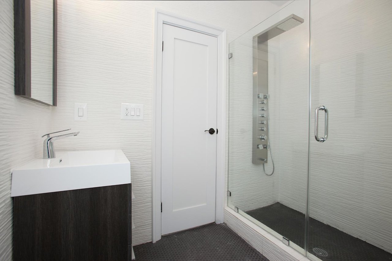 826 Ninth Avenue, Apt 6-FN