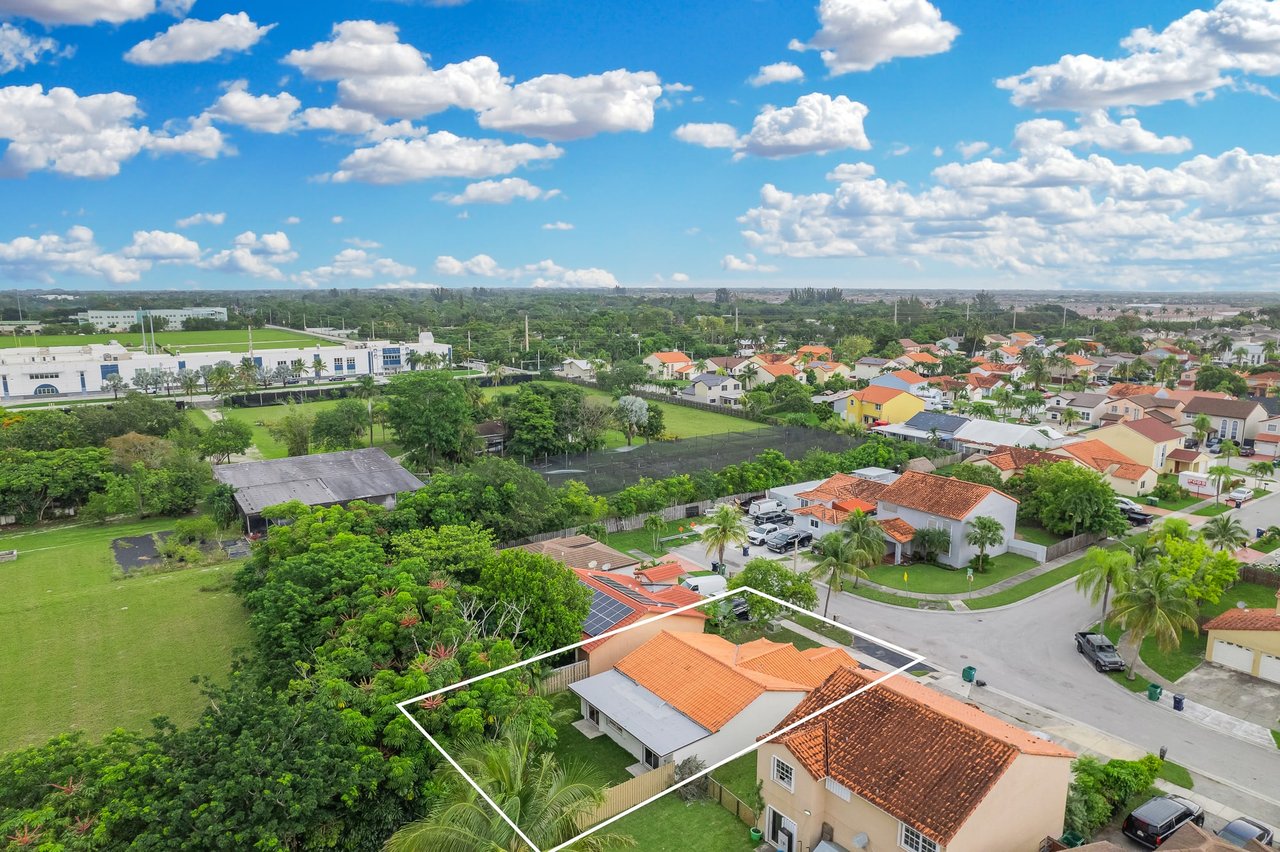 25038 SW 124th Ct, Miami, FL. 33032