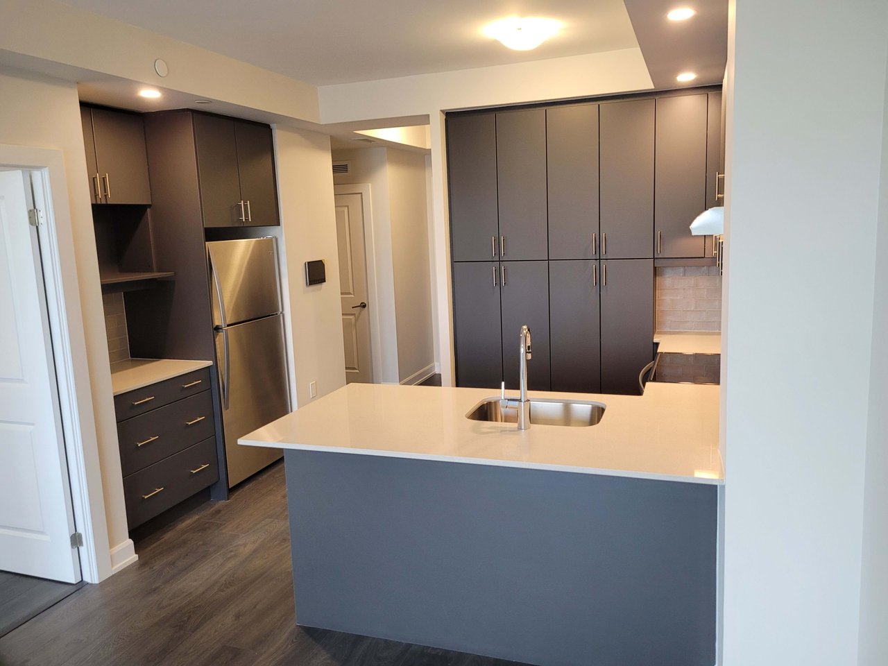 3200 William Coltson Ave, Unit 511