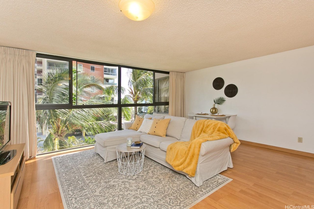 2724 Kahoaloha Ln #703