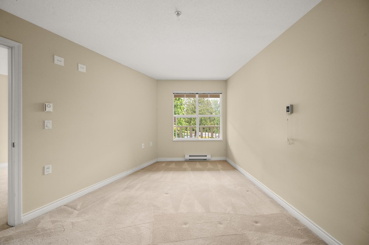 214-960 Lynn Valley Rd