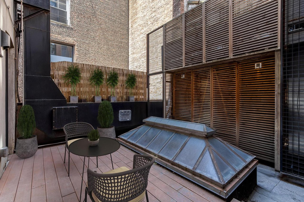428 Greenwich Street, Apt THOUSE