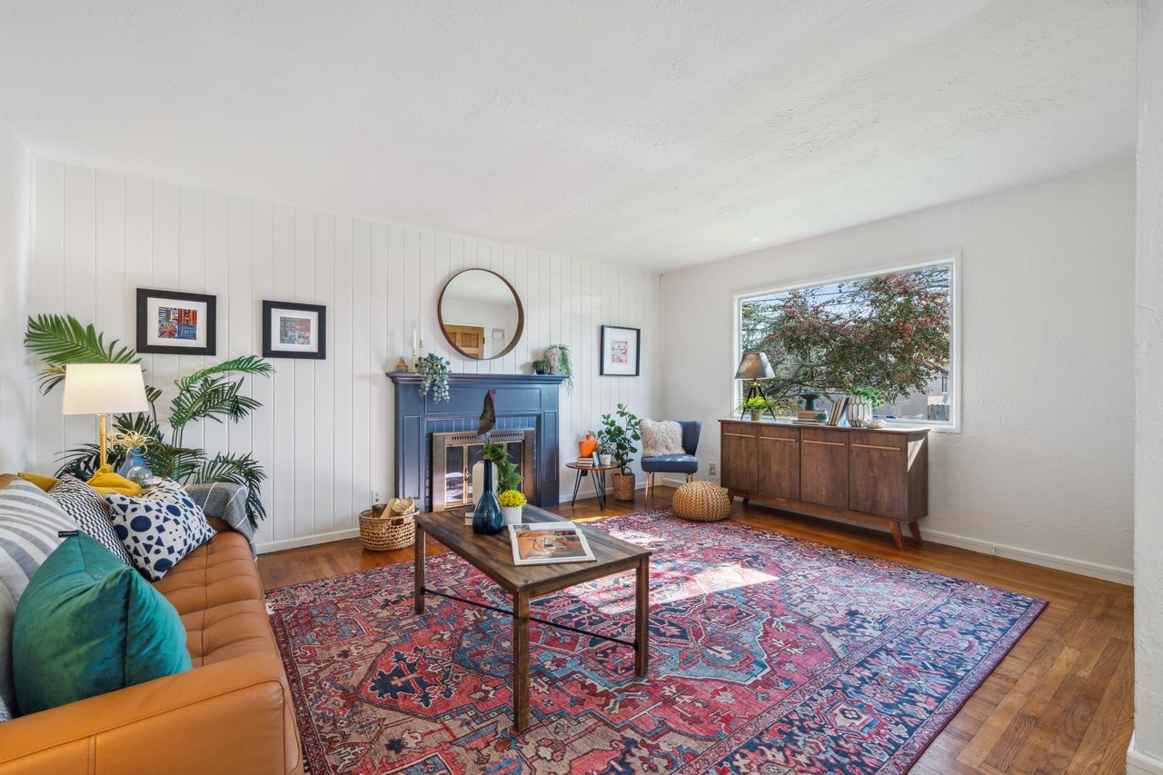 1358 Mariposa St
