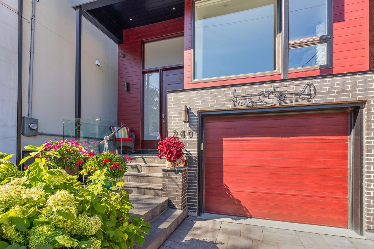 SOLD: Modern Luxury In Coveted Davisville