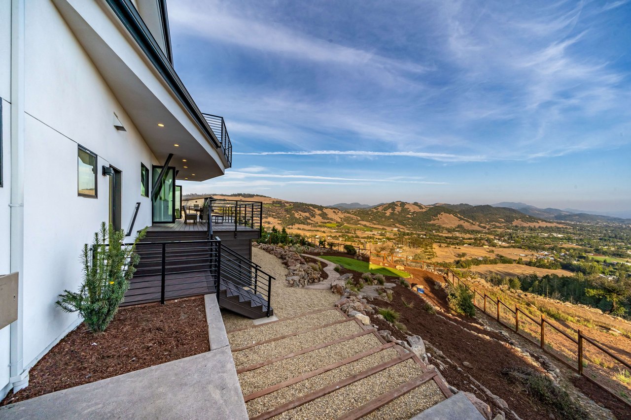 3927 Rincon Ridge Drive