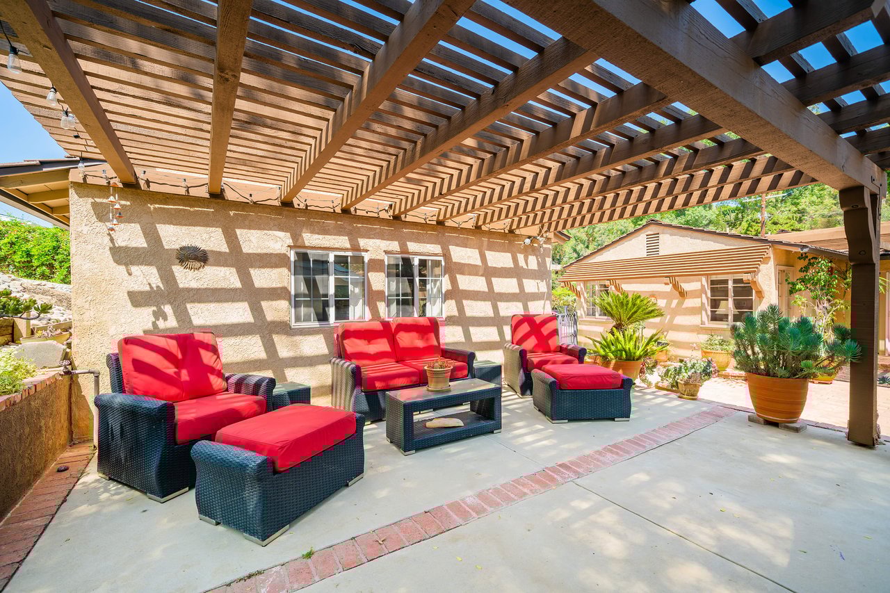 A Lil Bit O' Country in Shadow Hills * SOLD at full price