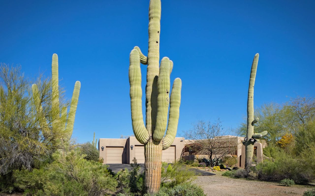 Perfect Desert Oasis, Santa Fe Estate
