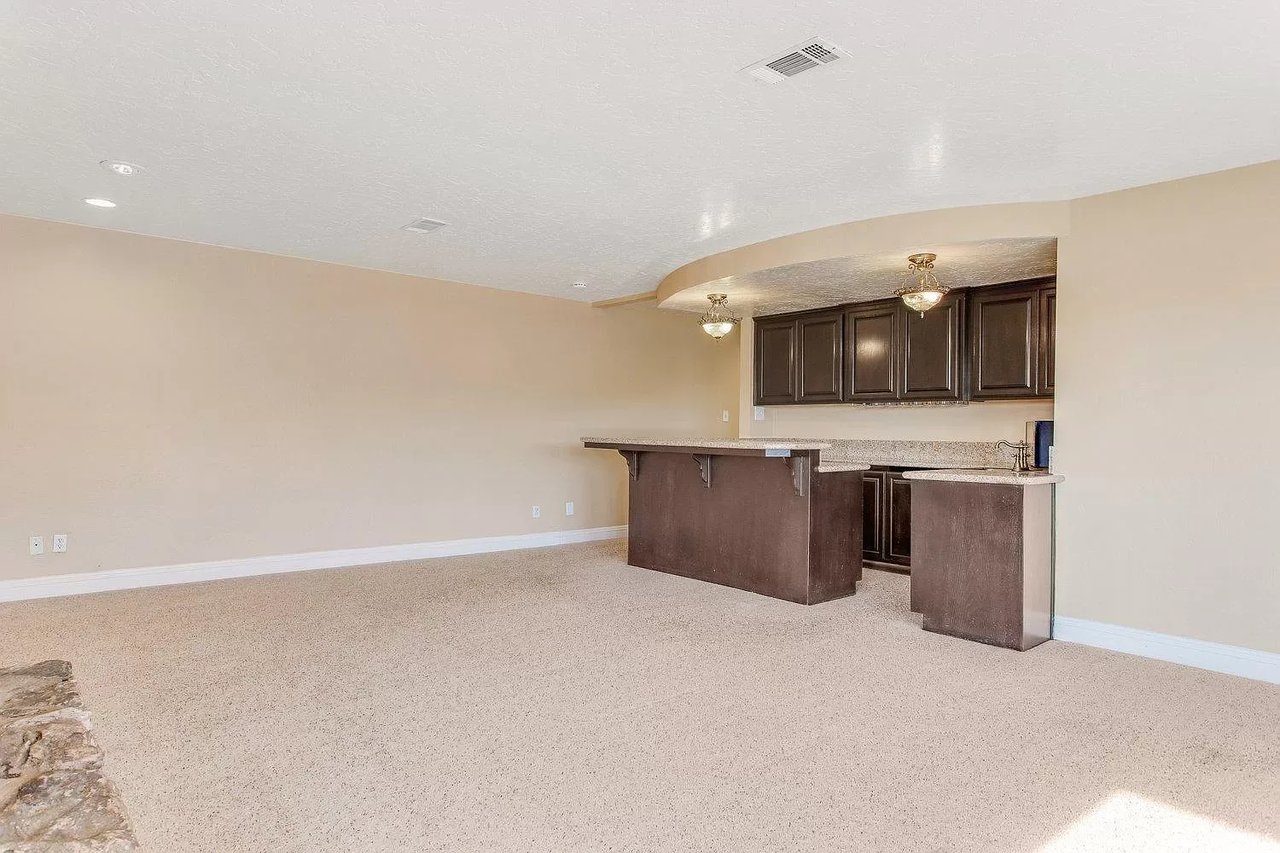 19904 Dovetail Ct