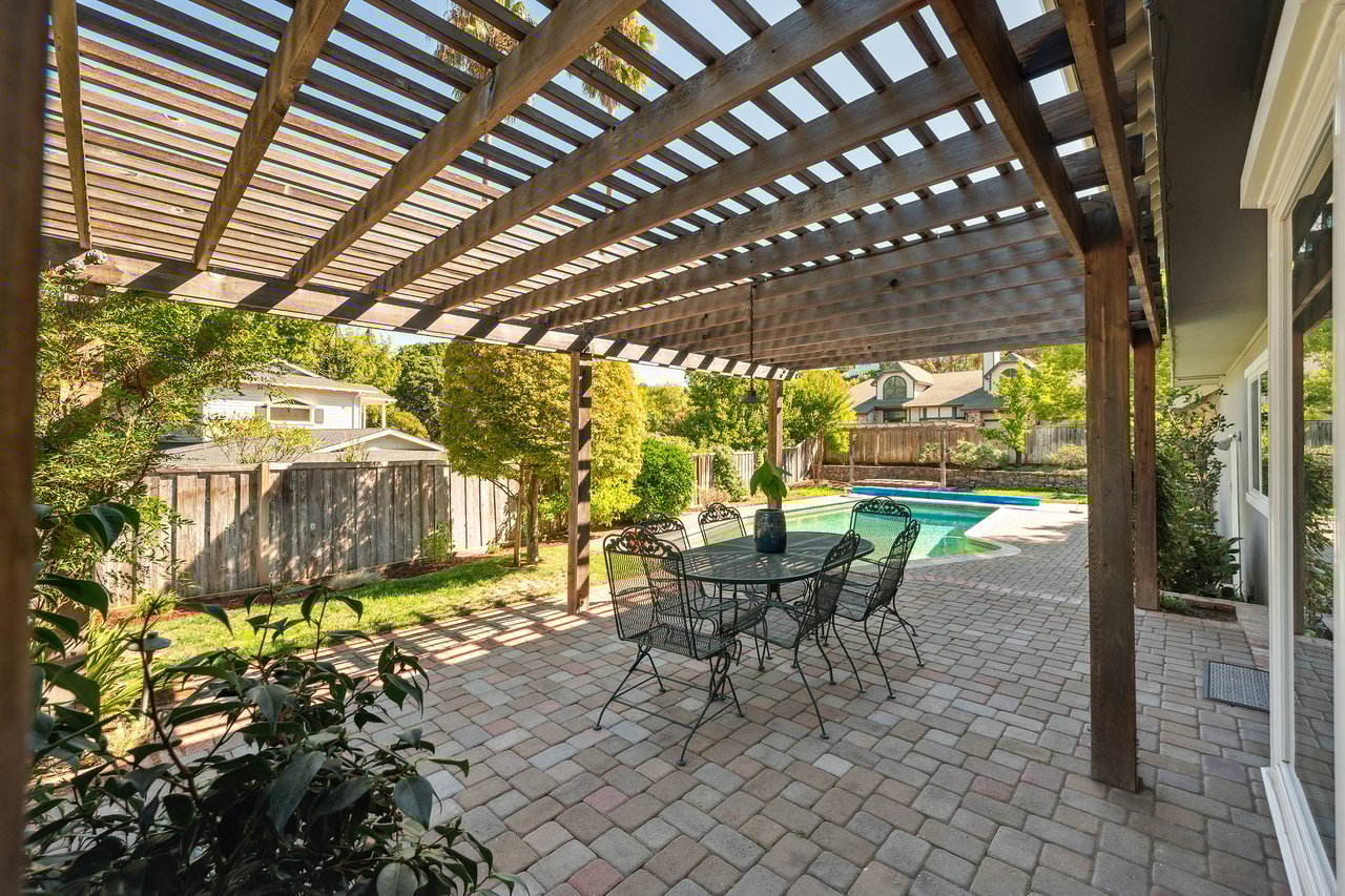 23 Trumbull Court