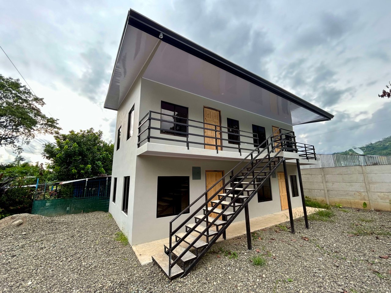 4-Units Mini Apartment In Uvita, Potential Rental income