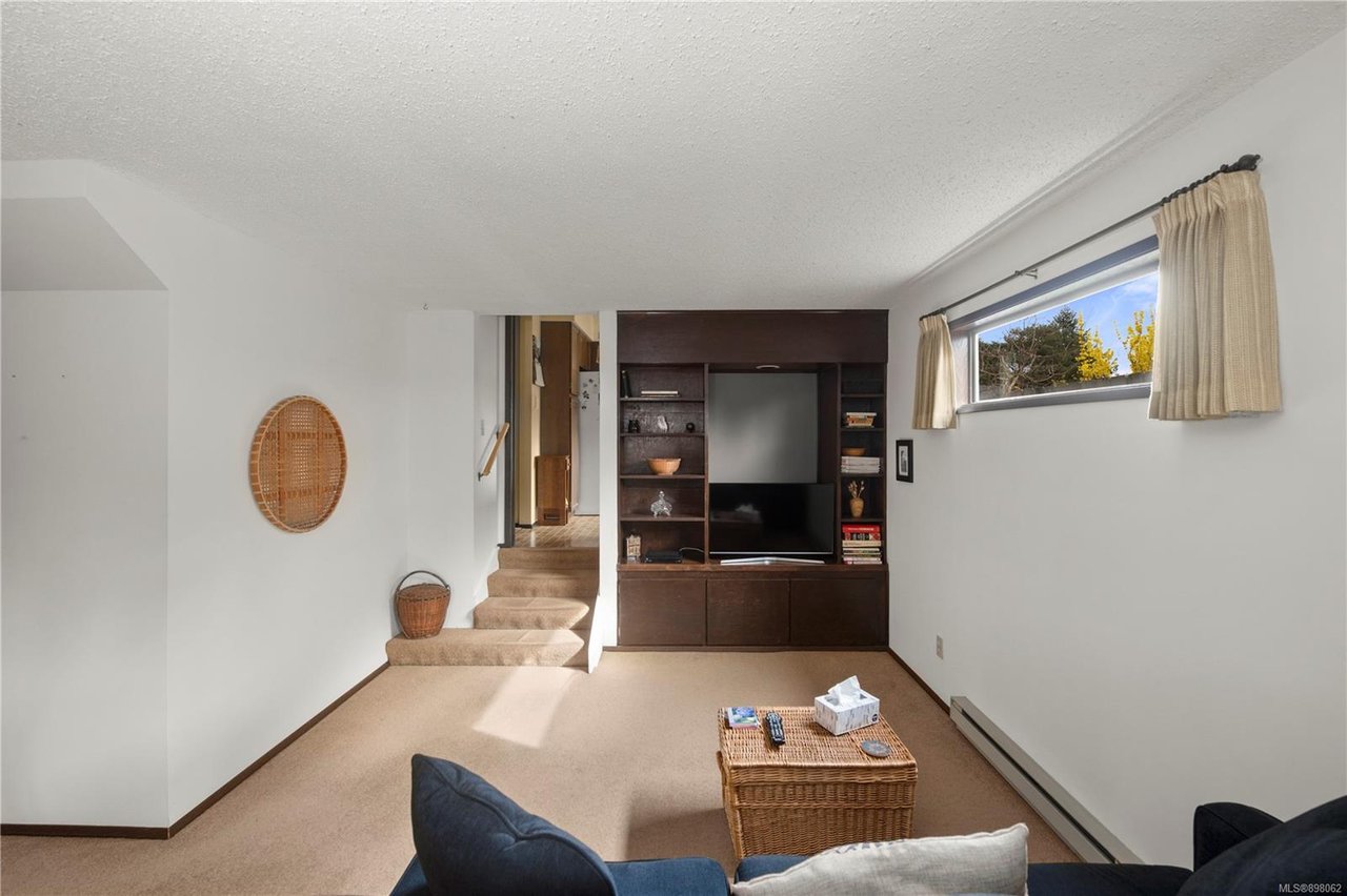 1671 Brousson Dr