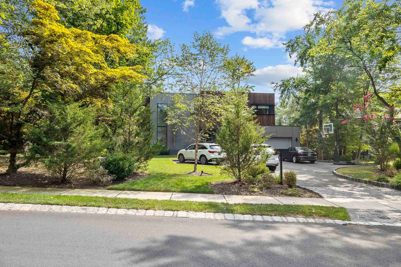59 Hickory Ln