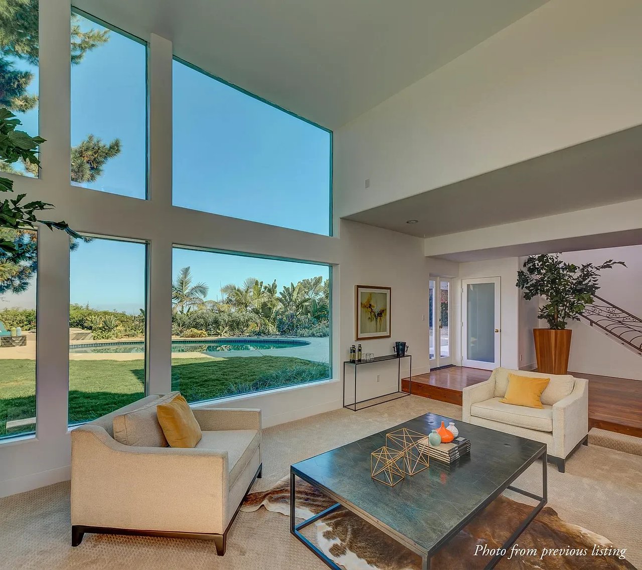 2501 Banyan Dr